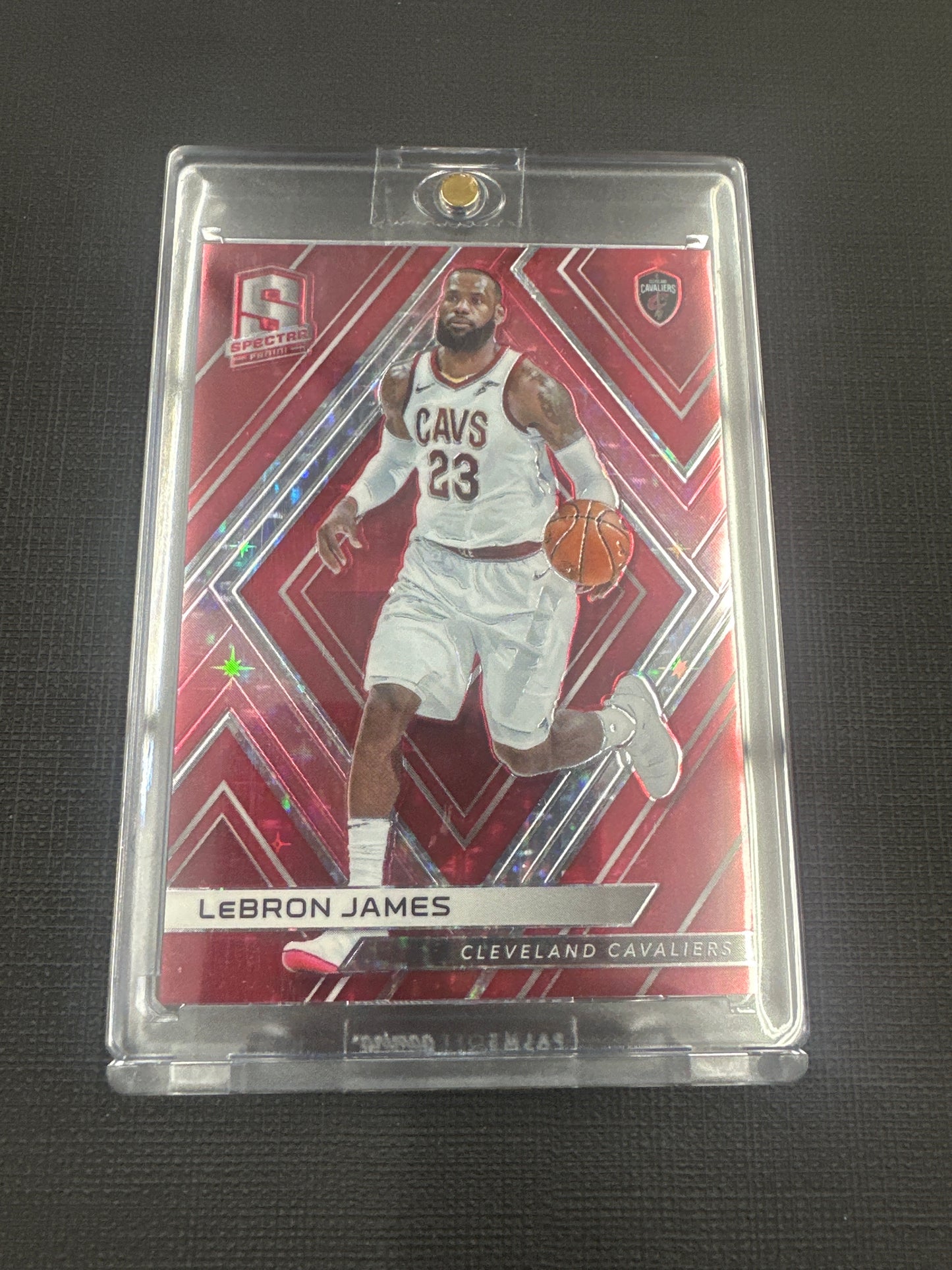 2017-18 Panini Spectra LeBron James - Red /75 #33