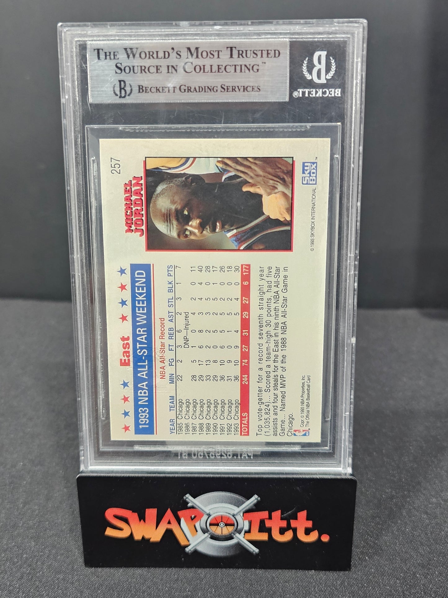 1993-94 hoops fifth anniversary gol MICHAEL JORDAN bgs 8.5