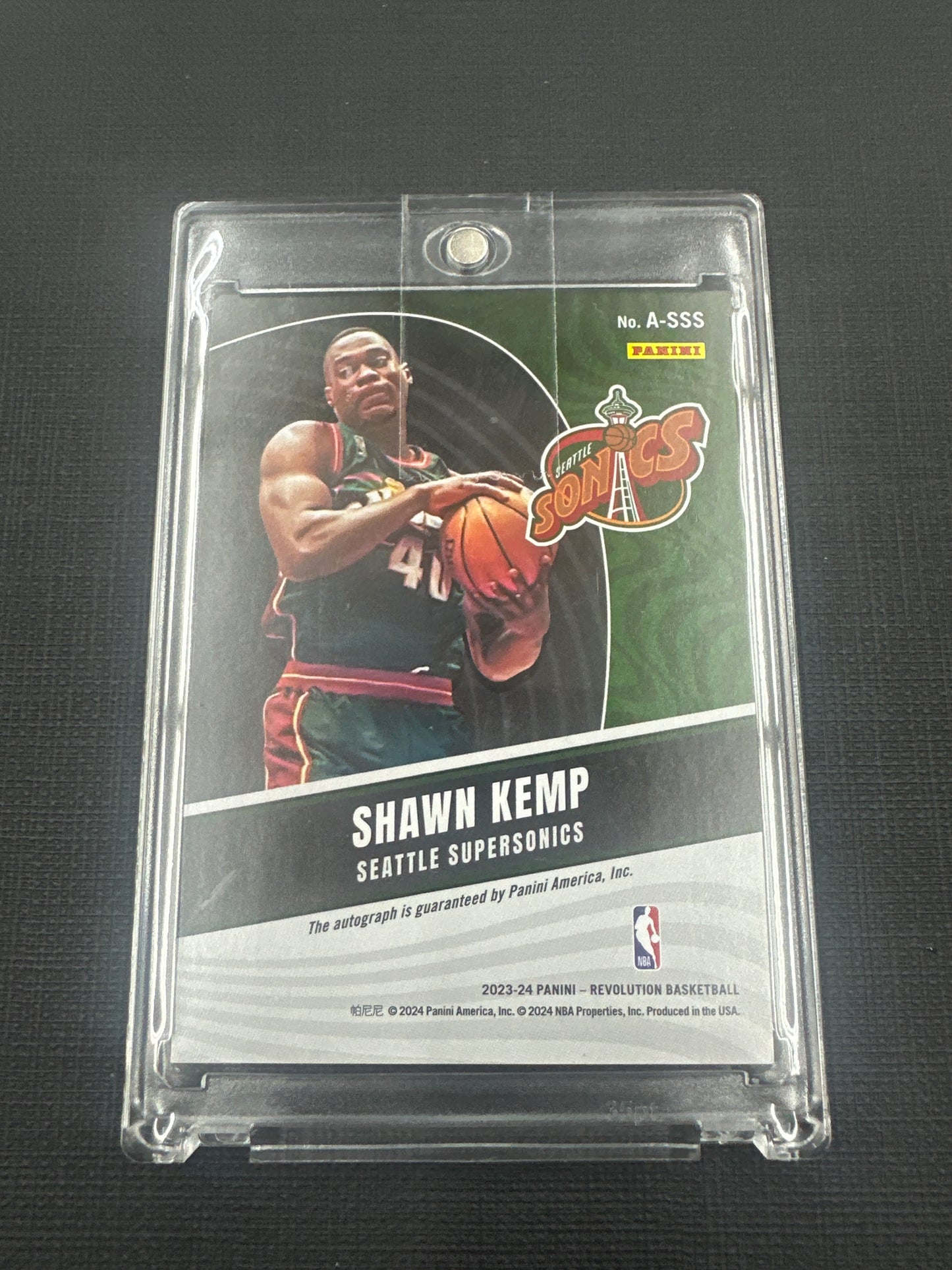 2023-24 Panini Shawn Kemp - Revolution On Card Auto #A-SSS