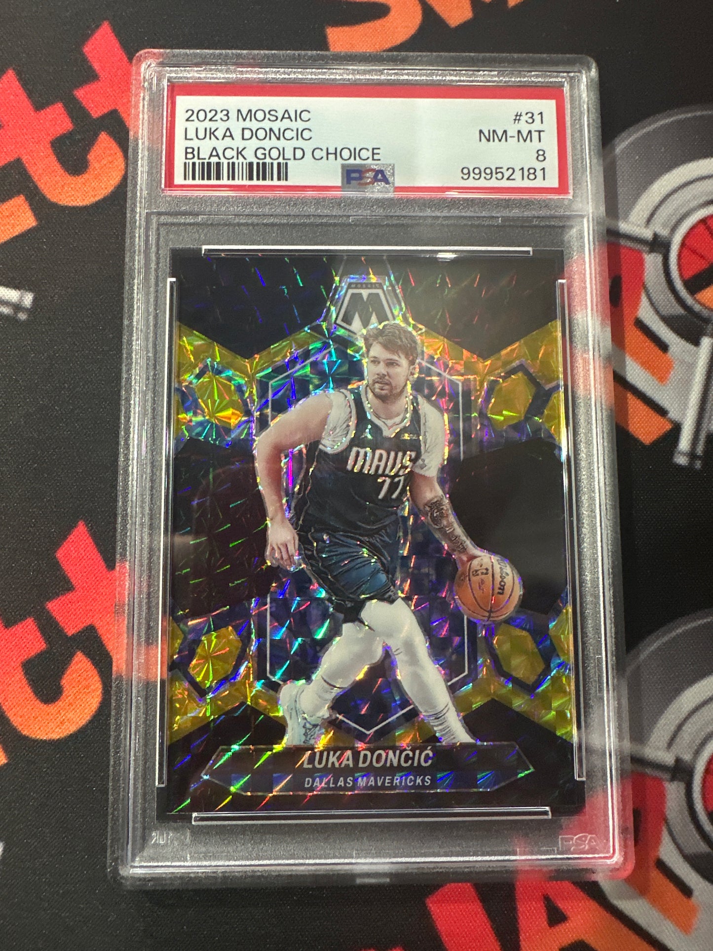 2023/24 Mosaic Luka Doncic - black Gold Choice /8 PSA 8 #31